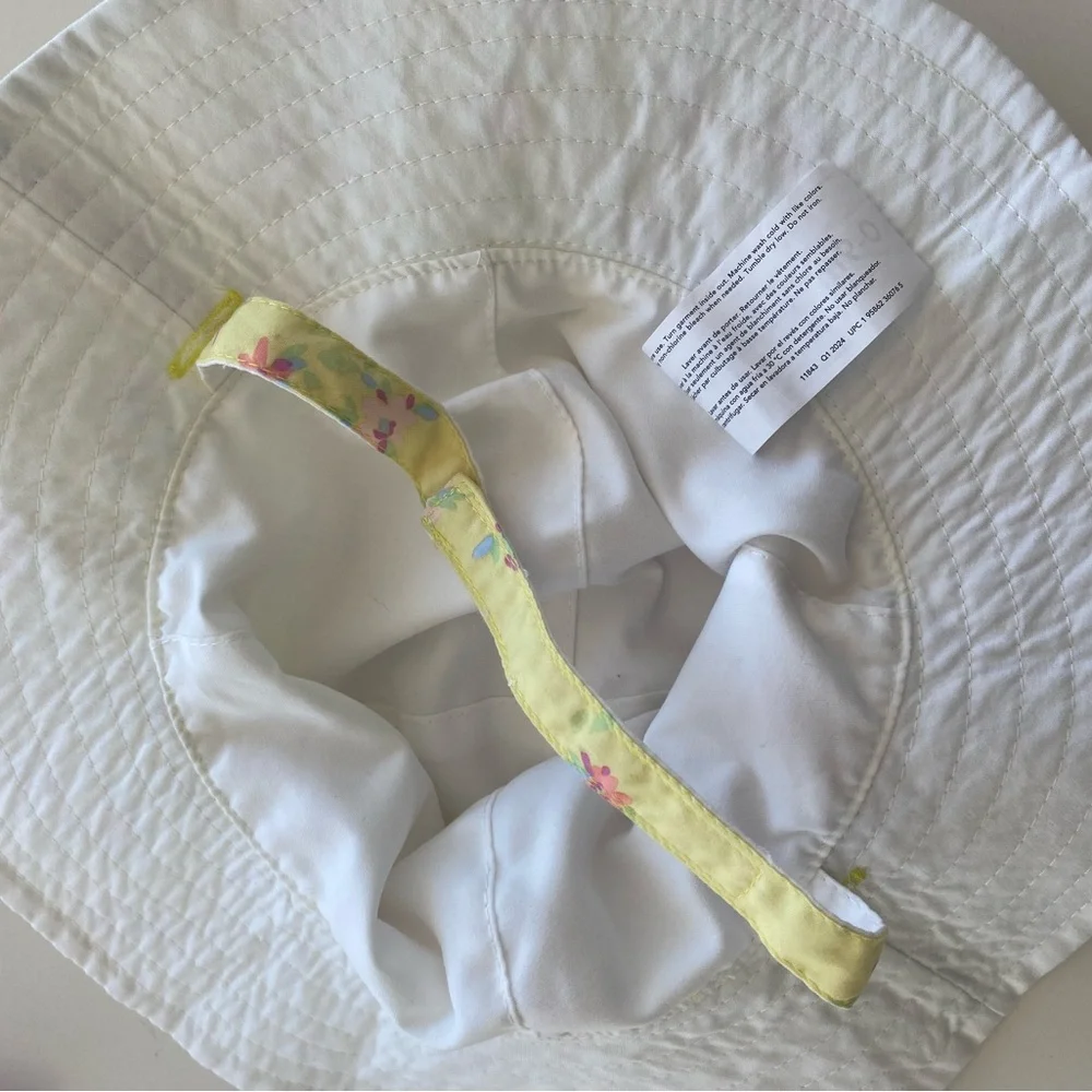 NWT Carter’s Bodysuit & Osh Kosh Sunhat